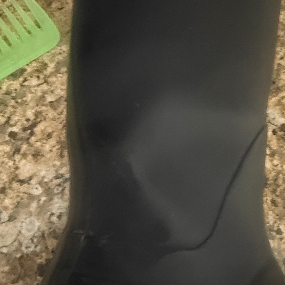 Hunter Classic Black Rain Boots- discounted due to cracking inside and outside. - Picture 8 of 8